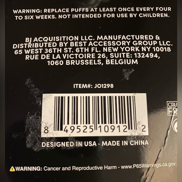 New in box Betsey Johnson 2 pack pink shower puffs - Picture 8 of 8